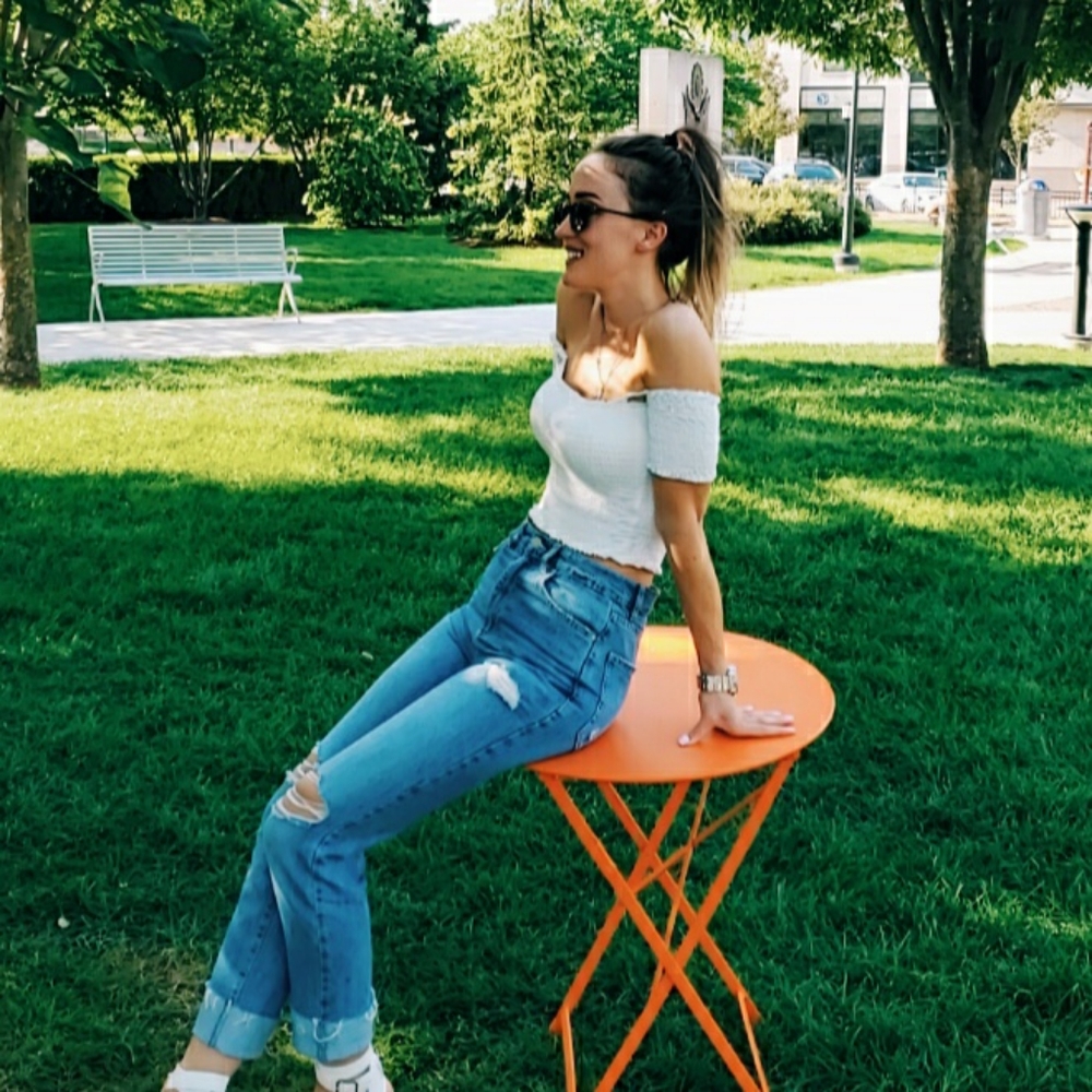 Meet your Posher, Marissa